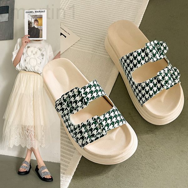 

slippers designer 2022 summer new fashion korean students' open toe sandals wear lattice thick soled herringbone beach shoes for womena, Black