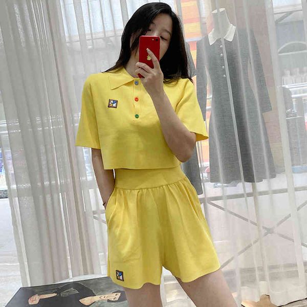 

women's two piece pants 21 summer style niche design polo lapel color standard knitted short sleeved shirt shorts two piece fashion sui, White