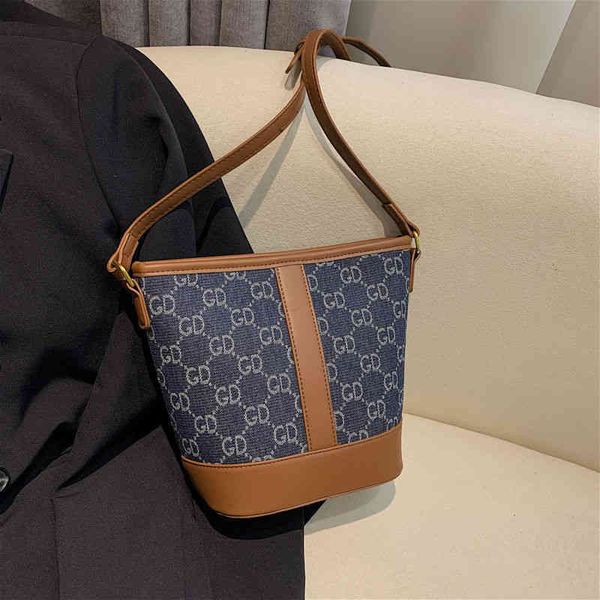 

50% off online outlet shop western style denim splicing contrast color bucket fashion old flower single shoulder bag texture tote bag
