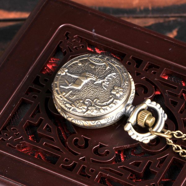 

10pcs foreign trade nostalgic truck pocket watch manufacturers wholesale large pickup intage pocket watches, support one for distribution-1-, Slivery;golden