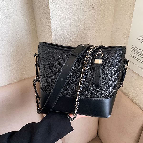 

fashion casual solid color shoulder crossbody bag for women 2022 leather trend shoppingbag female causal branded lingge shopping