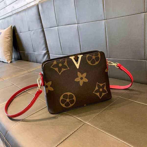 

quality women's fashion v-shaped chain single shoulder messenger simple leisure bag