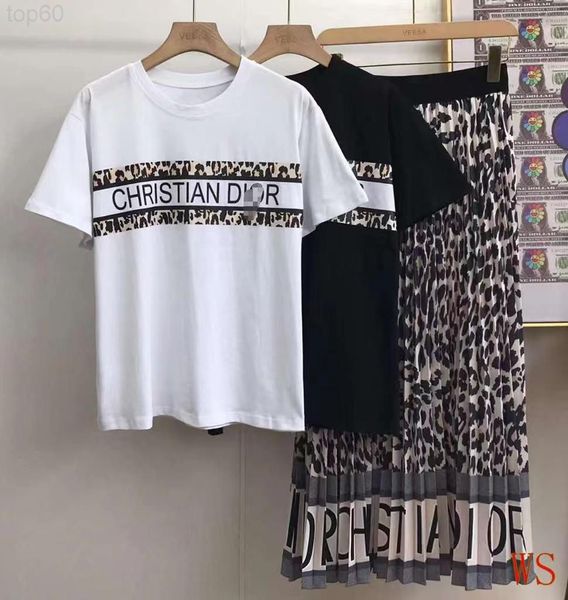 

two piece dress designer 2022 thailand summer new d short sleeve t-shirt + pleated skirt casual two-piece set wmao2022, White