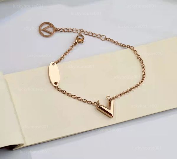 

fashion pendant charm bracelet gold love v bracelet fashions jewelrys wristband plated letter simple heart luxury pendants titanium, Golden;silver