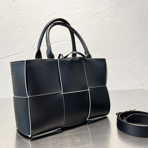 

designer women solid color weave leather shopping bags simple large capacity womens elegance totes fashion messenger bag handbag