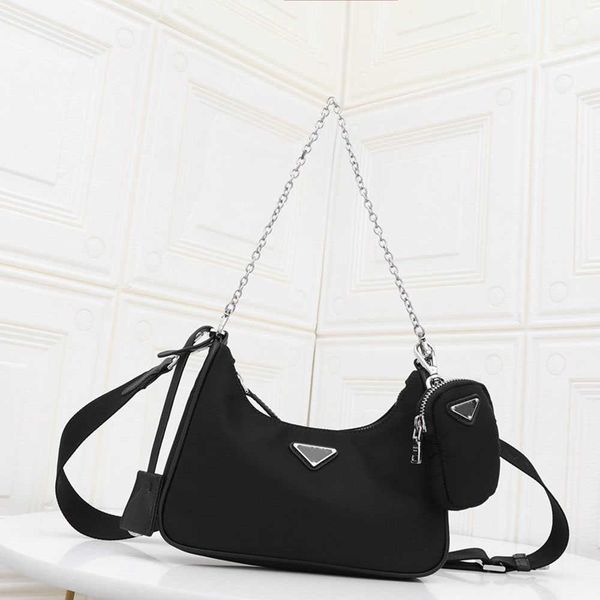 

2021 designer women crossbody shoulder bags nylon hobos luxuryss clutch fashion bag for womens mini pochette chain handbag key pouch