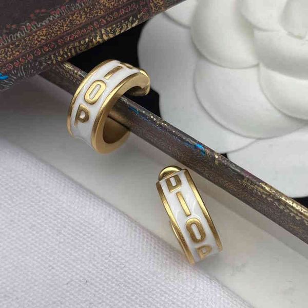 

d di home white letter c-shaped temperament women's 2022 luxury brand fashion design versatile ladies jewelry stud earrings, Golden;silver