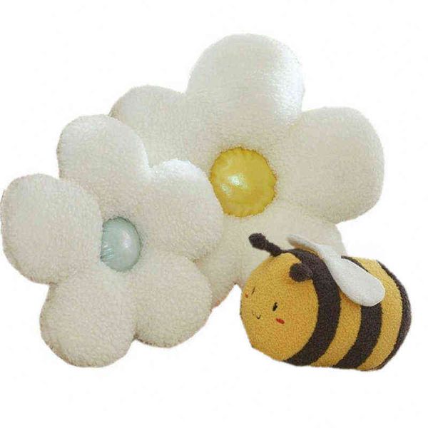 Super morbido cuscino di fiori bianchi riempito realistici decori nordici Cartoon Bees Cuddle Suower per lei J220704