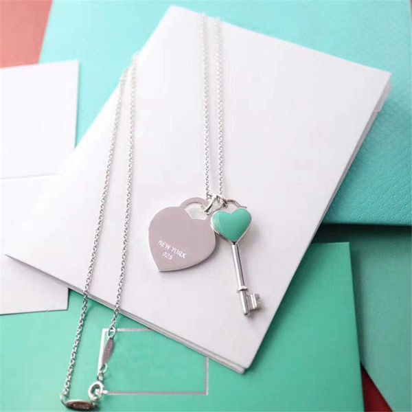 

classic blue fashion pendant necklaces for women designer love heart and key necklace womens luxury jewelry with letter chains link neckwear, Yellow