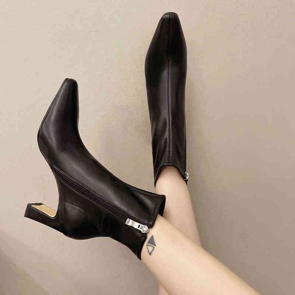 

high heeled short women's spring and autumn new 2022 martin square head thin heel boots children's middle tube, Black