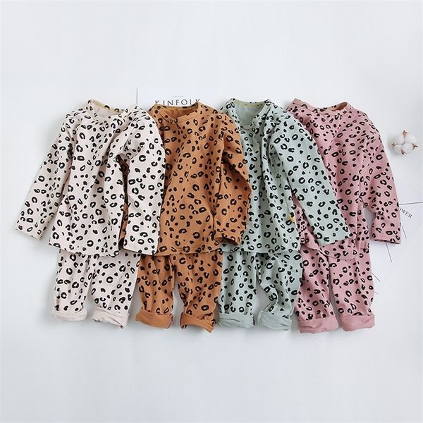 Primavera Outono Bebê Meninos Pijamas Set 18m-8yrs Crianças Crianças Impressão Leopardo Sleepwear Lounge Desgaste de Algodão Meninas Vestido de Noite 220326