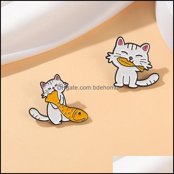

pins brooches jewelry couples cute cat eat fish shape cartoon animal clothes badge backpack bag sweater alloy lapel pin european ena, Gray