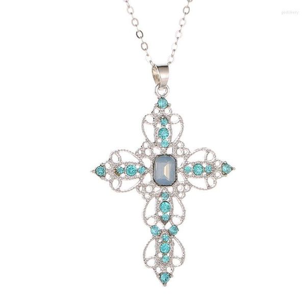 Anhänger Halsketten Böhmischer Stil Kreuz Halskette Frauen Hohl Intarsien Blau Kristall Schlüsselbein Kette Braut Hochzeit Schmuck ZubehörAnhänger Gott