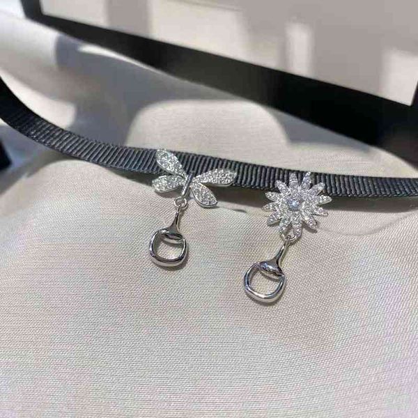 

new 925 silver brilliant diamonds butterfly daisy asymmetric earrings female valentine's day gift exclusive design jewel exclusive sale, Golden