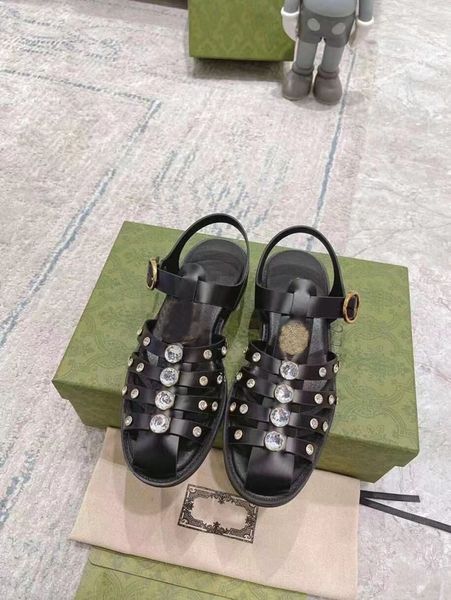 Sandálias de diamantes de diamantes atualizados Low Loves Low Heels Sapatos de designer de designers de luxo Shoes Show de caixas grátis Tamanhos 35-45