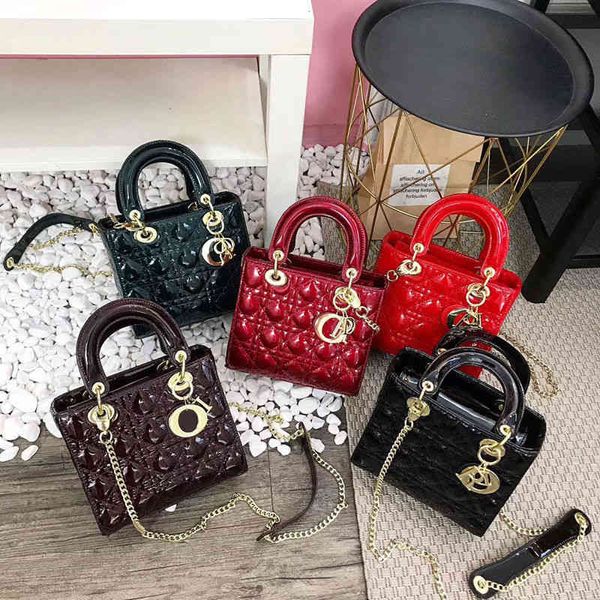 

ladies fashion trend new brand bag wholesale patent leather women's 2022 red small wind lingge chain one shoulder msenger handbag