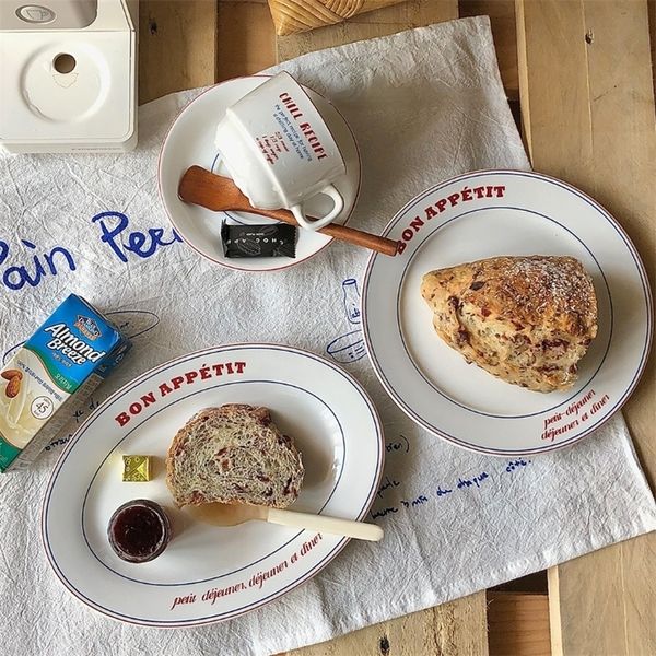 Placas de cerâmica de Ladycc para comida vermelha e azul Tableware conjunto de café da manhã caneca de peixe xícara de café 220307