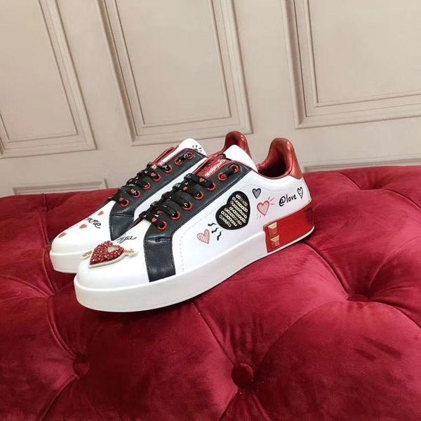 

2021the man arrival casual shoes white black red fashion mens women leather breathable shoes open low sports sn valentinoe''valent, Red;white