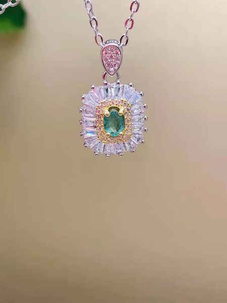 

pendant necklaces natural emerald pendant, Silver
