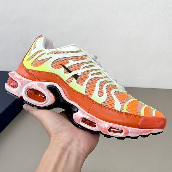 

mens designer sports shoes fashion retro style orange gradient color breathable mesh line sense mens outdoor walking rubber air cushion sole, Black