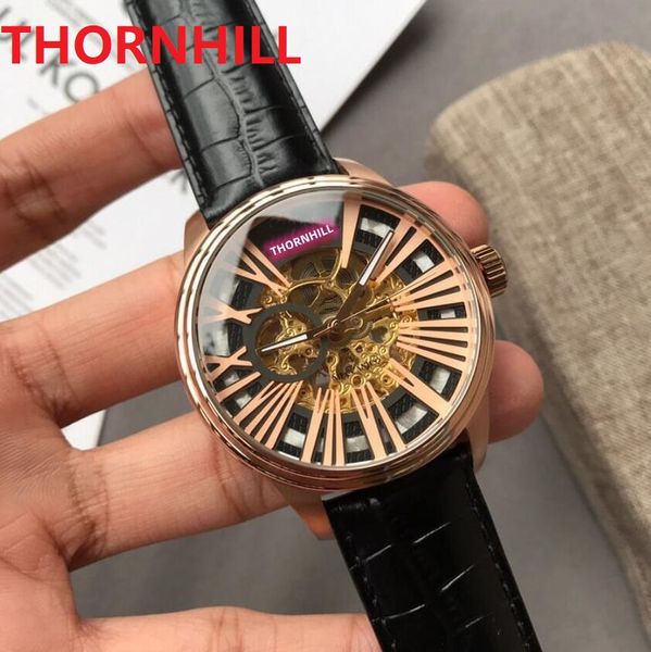 46mm Hollow Skeleton Dial Assista Homens Genuine Ital Cow Leather Daydate Mecânica Relógio Mecânico Aço Inoxidável Calendário Calendário Pin Buckle Negócios de Negócios