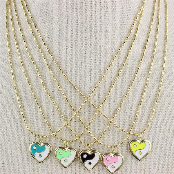 Colares de pendentes 18 polegadas 10pcs/lote adorável coração com colar de esmalte Yin/Yang colorido colorido de jóias de charme de jóias