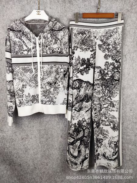 

women's knits & tees jungle hooded long sleeved zipper cardigan in autumn and winter of 21, increased thin, foreign style pants set, White