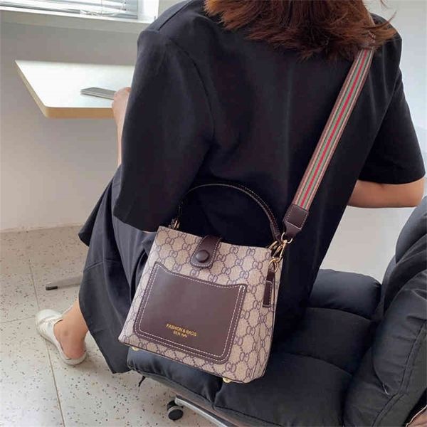 

explosive models 64% off 2022 new fashion handbags printing large bucket belt portable personalized diagonal