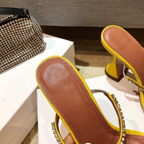 Designer-Gilda Cristal De Couro De Couro Embelezado Deslocadipos Málios Evening Sapatos de Strass Spool Heel Women's Heels Luxury Designers Ele
