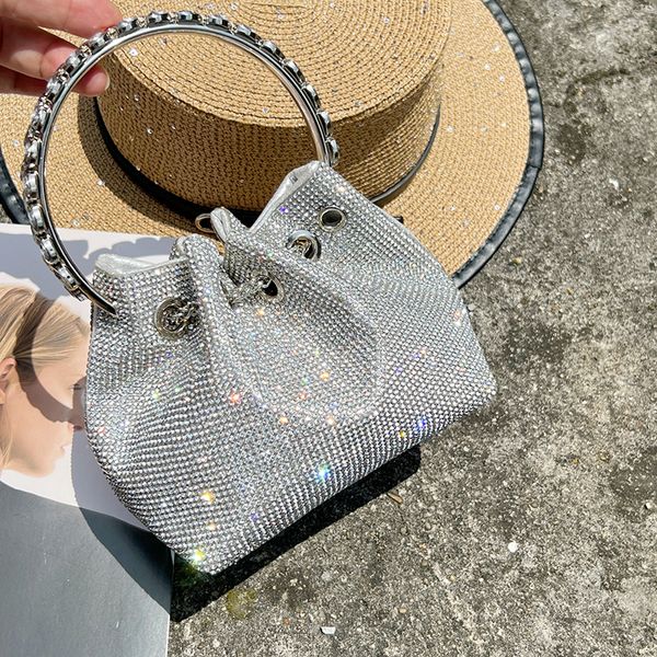

luxury designer handbag diamonds tassel evening clutch bag full diamond small bucket shoulder bags purses and handbags 220527