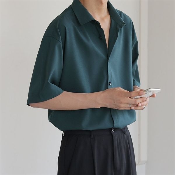 Camicie estive a maniche corte da uomo sottili di lusso allentate a mezza manica coreana casual tutto-fiammifero camicia Harajuku verde scuro business formale 220322