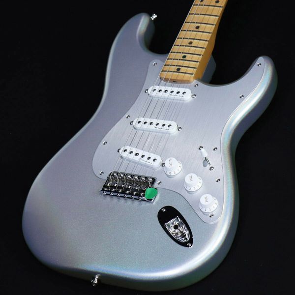

h.e.r. st maple fingerboard chrome glow electric guitar