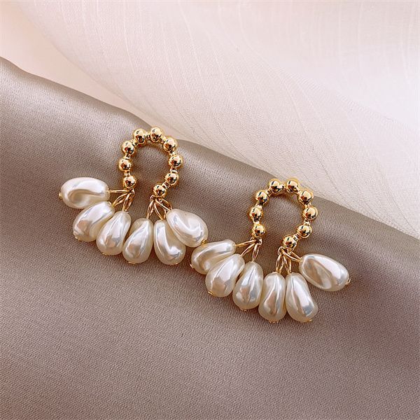 

2022 new fashion charm baroque pearl temperament personality wild pendant elegant jewelry female a591, Golden