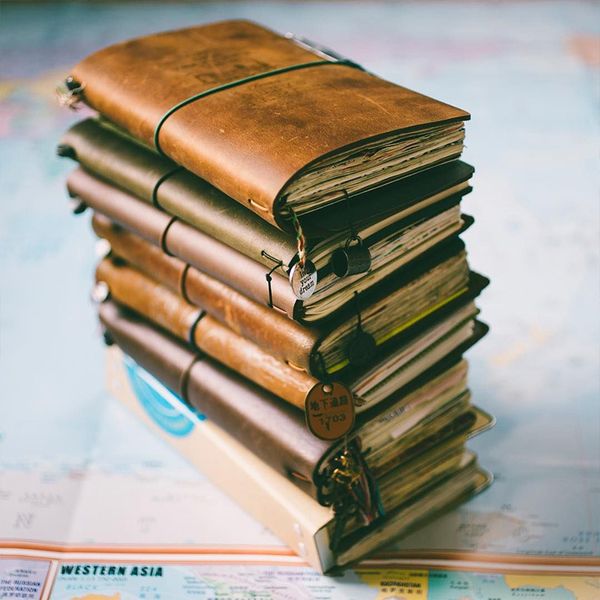 Defektes Retro-Notizbuch mit Ledereinband, tragbares Tagebuch, Reisetagebuch, handgefertigtes Buch im japanischen Stil, DIY-Geschenk, Geschäftsnotiz 220401
