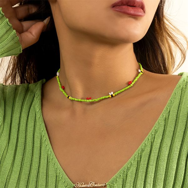 Collana di perline di perline di riso a colori a contrasto creativo per donna Collana geometrica semplice a strato singolo