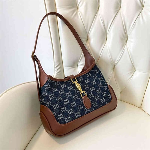 

leather texture stitched canvas underarm bag flower retro versatile mesh red one shoulder tote bag factory store online