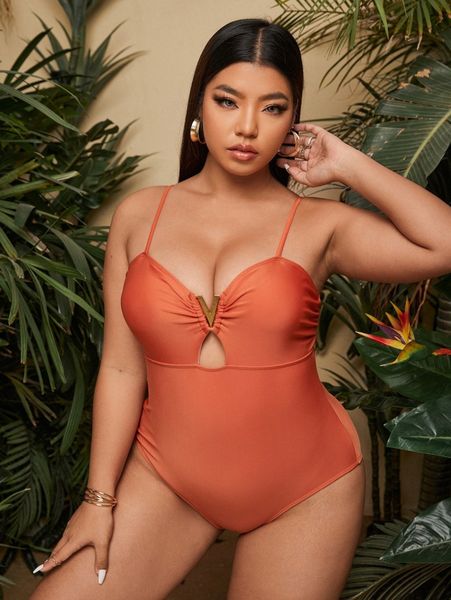 

plus cut-out v wired one piece swimsuit 06tr#, White;black