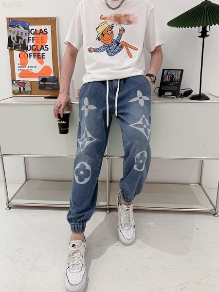 

men's t-shirts designer big v summer 2022 new volume letter printing loose os round neck pullover short sleeve t-shirt for men and wome, White;black