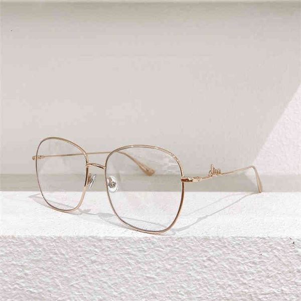 

sunglsses 's irregulr flt frme glss, White;black