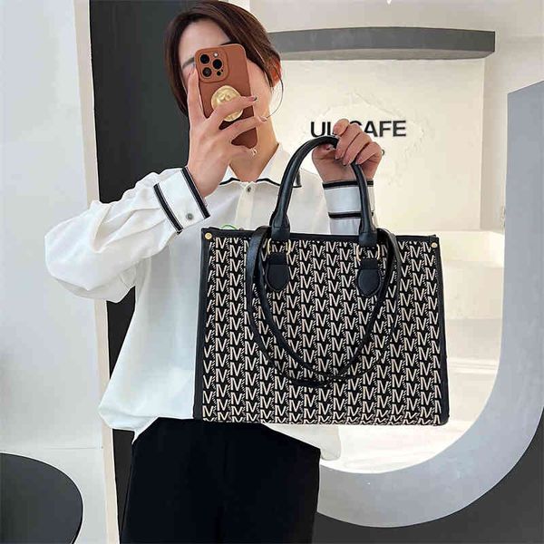 

new fashion checkered shoulder portable women's bags luxury brand purses
