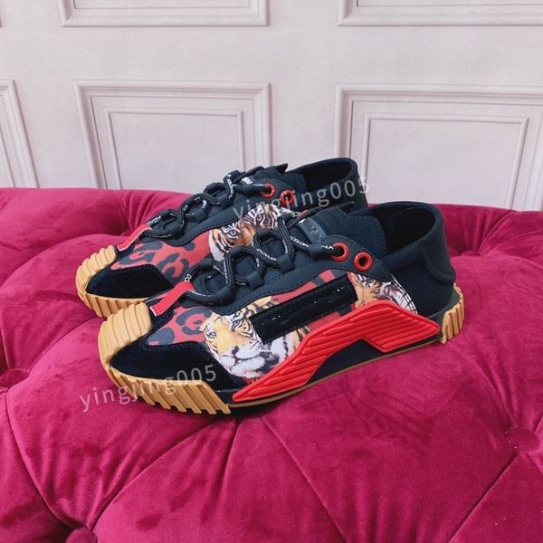 

2023new men paris leather lace-up casual sports shoes mens running fashion sneakers flat shoess white black casual
