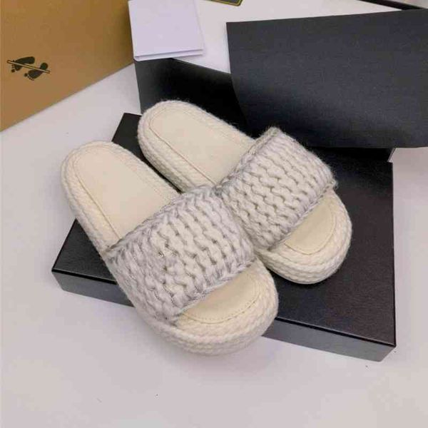 

spring sandals in and summer of the xiaoxiangfeng knitted straw woven thick bottom one-sided slippers for women wear leisure net red flat 6l, Black