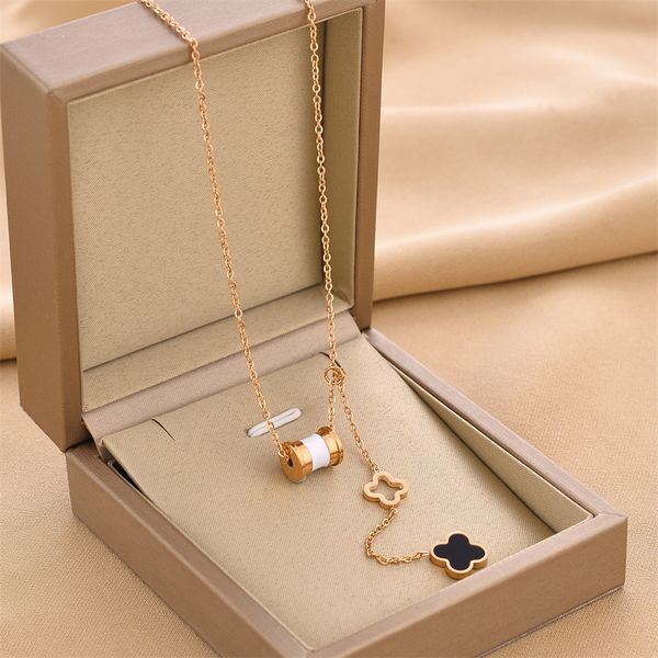 

fine design clover pendant necklace for women gift, Silver