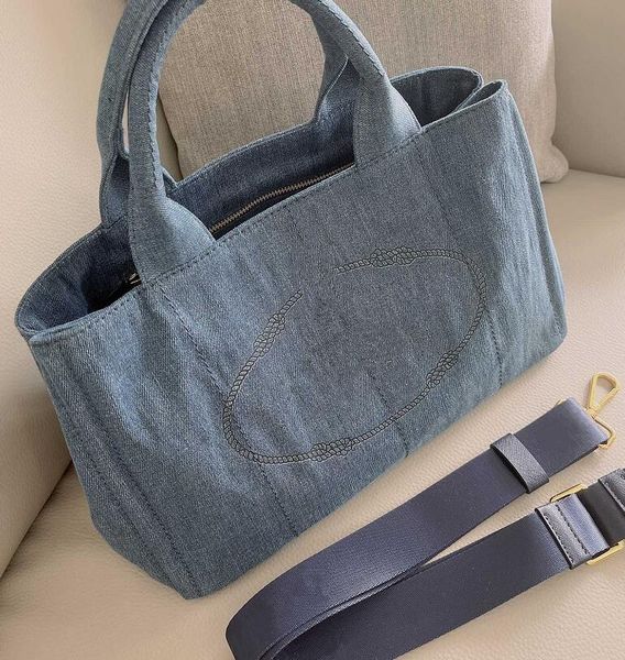 

designer solid color cowboy shopping bags practical high capacity women handbag single shoulder bag interior zipper pocket design wallet