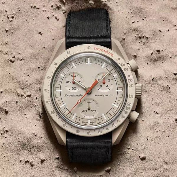 

2022 luxury men's and women's quartz watches full function timing, Slivery;brown