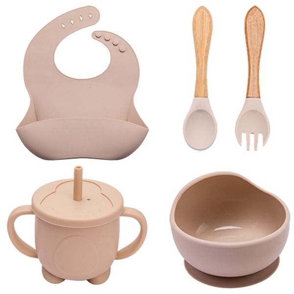 

5pcs1set silicone baby feeding bowl tableware waterproof baby learning suction bowl set wood fork spoon nonslip for babies bib 220805