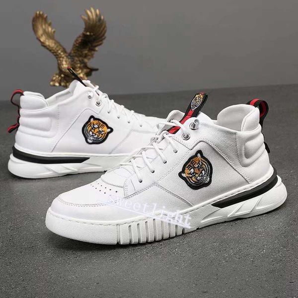 

2021generation of tiger snake black brown red men sneakers basketball style 12s mens snakeskin multicolor sports design casual