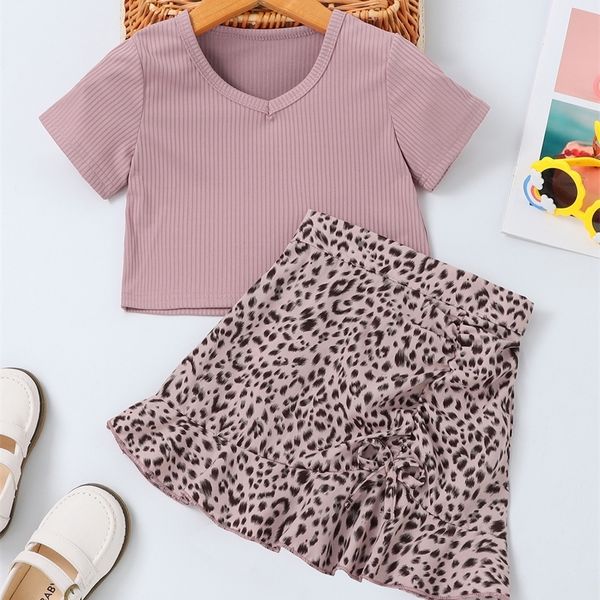 

little girl's plain t-shirt and leopard print knotted ruffle skirt she, White