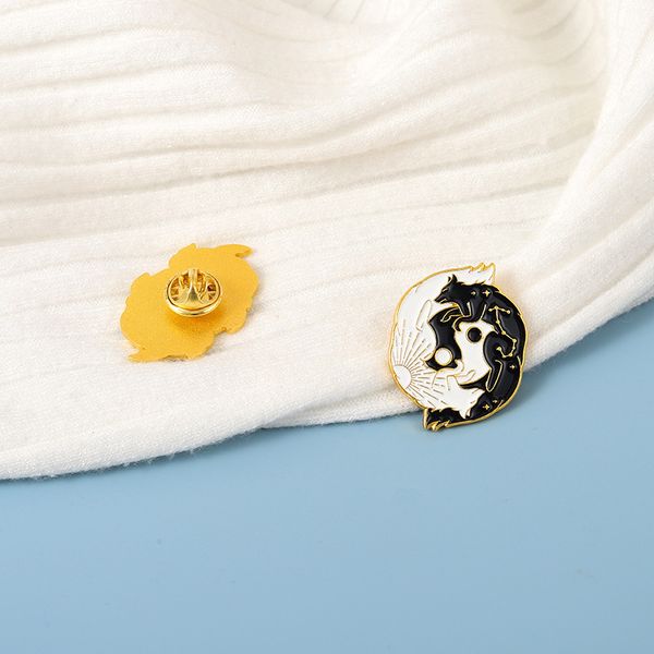 

black white animal surround brooch alloy fish cat wolf fox dragon bag hat badges couples heart moon star sweater clothes lapel pins corsage, Gray