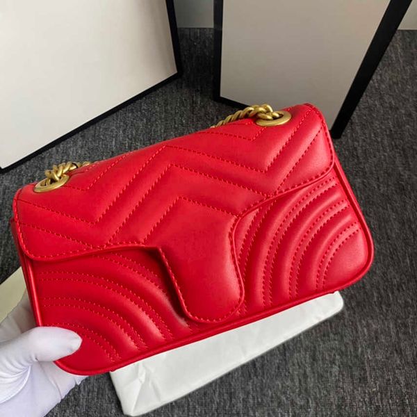 

luxurys handbags women shoulder bags crossbody designer bag heart v wave pattern messenger bag pruse chain tote cases 004